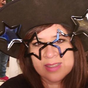 Meet your Posher, Paula